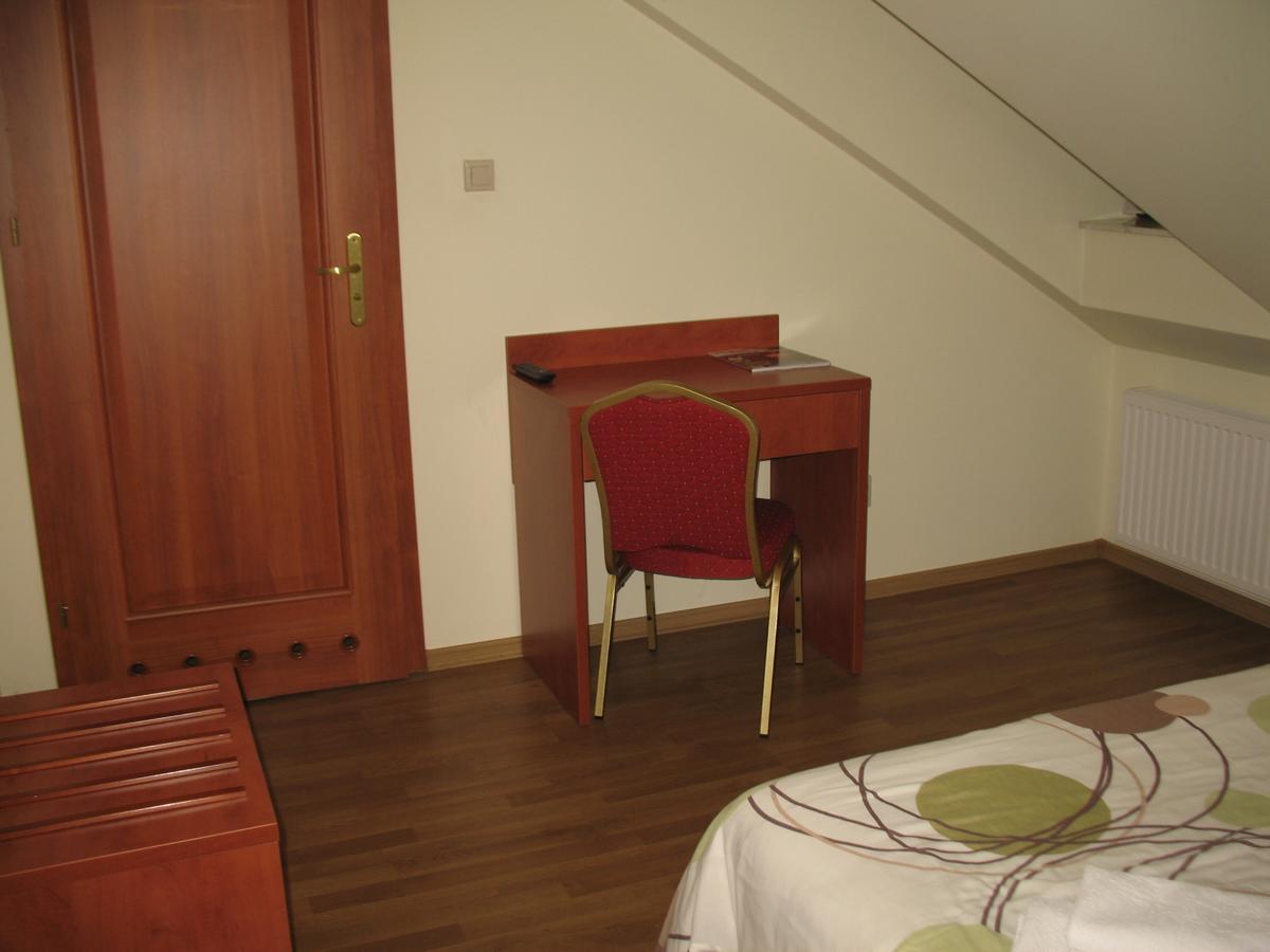 Hotel Zacisze Ulan Habitación foto
